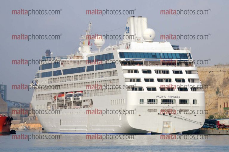 Cruiseliners Malta Grand Harbour Malta Photos